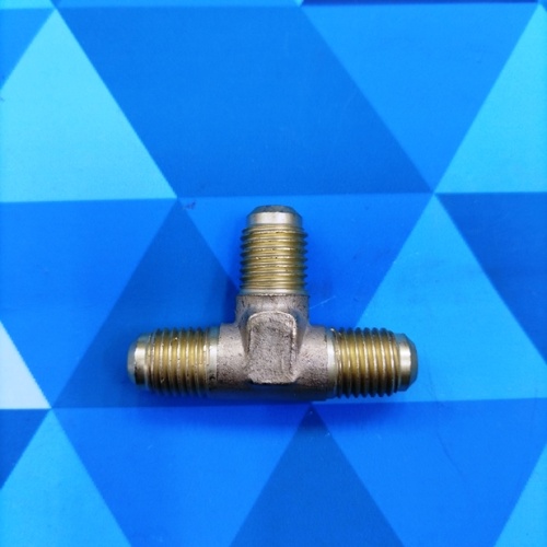 Тройник латунный 1/4" (6мм.) под гайки