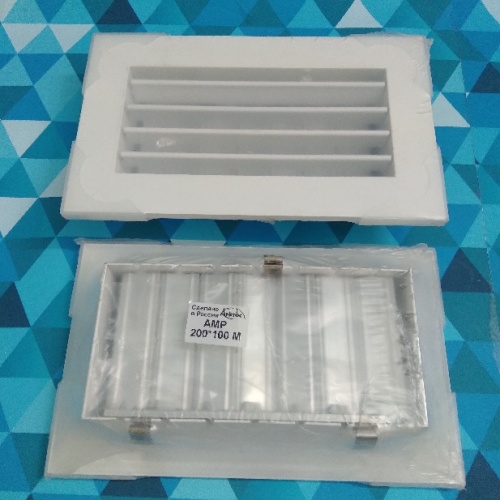 Вентиляционная решетка с поворотными жалюзи АМР 200х100М мм. (двухрядная, белый- RAL 9016)