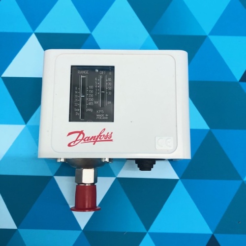 Реле давления (060-117166) Danfoss KP5 (Одноблочное, 1/4, резьба, 8-32 bar) высокое