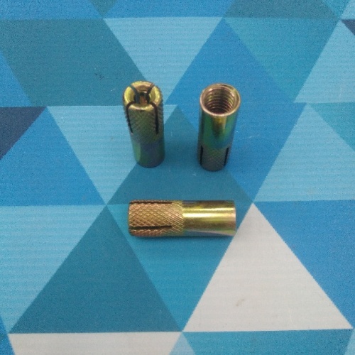 Анкер латунный М8 забивной (10х30 мм) 1 шт.