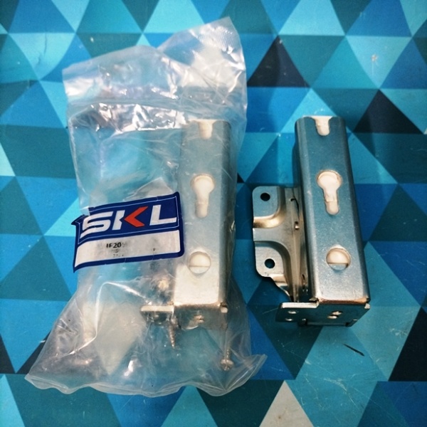 Петля холодильника Electrolux Zanussi (нижн.) 2211201021, 2211201047, 2211202029,4055504197,DHF205ZN