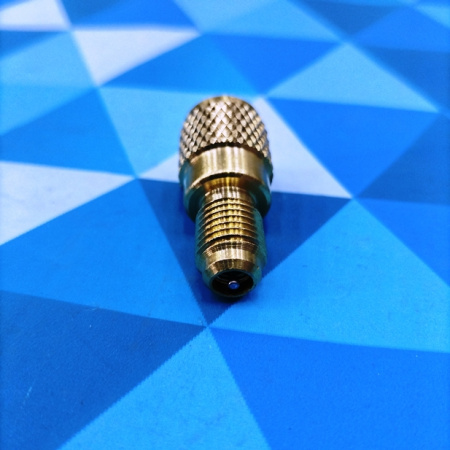 Адаптер прямой V07 (R22 (1/4") папа - R410 (5/16") мама) Китай
