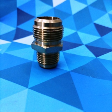 Штуцер переходной (фитинг) 3/4" х 5/8" (под гайки)