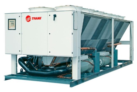 Чиллер большой производительности воздушного охлаждения Trane RTAD150 с винтовым компрессором