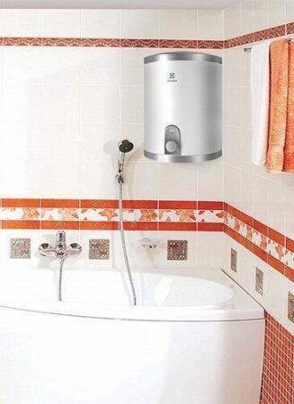 Электрический накопительный водонагреватель Electrolux EWH 10 Rival U