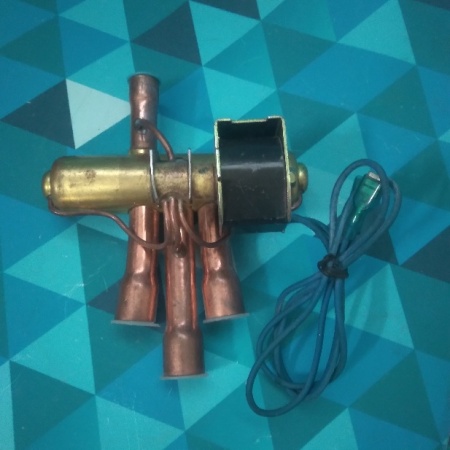 Вентиль / клапан 4-х ходовой соленоидный (пайка ODF 1/2"×5/8")