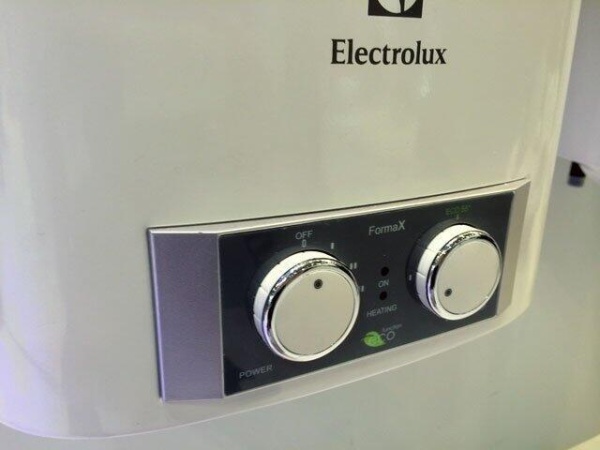 https://mircli.ru/themes/mircli/images/Electrolux_EWH_100_Formax(2).jpg